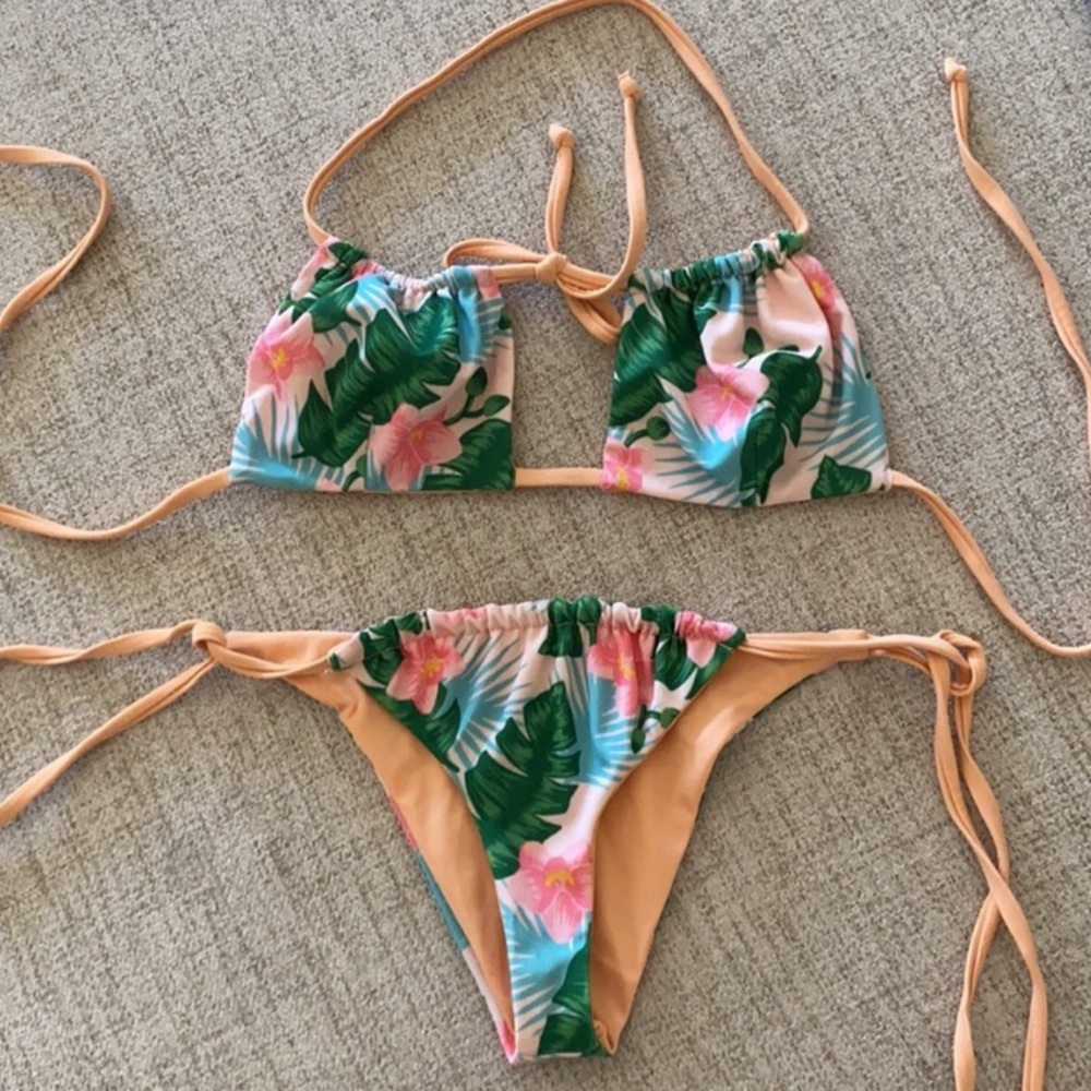🪞 SET keyhole tie up 2 piece tropical beach bikini set